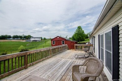 71 Frank Lawson Ln unit 13, Leicester, NC 28748 - photo 2