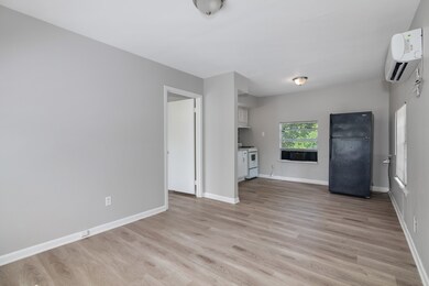 150 Hohldale St unit c, Houston, TX 77022 - photo 4