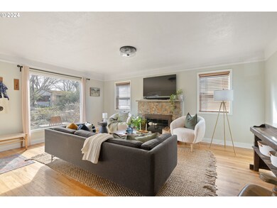 145 NE Holland St, Portland, OR 97211 - photo 4