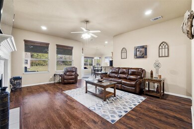 116 Cinnamon Ct, Weatherford, TX 76088 - photo 3