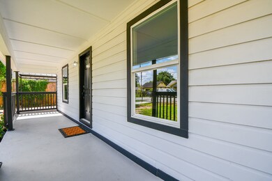 112 Westfield St, Houston, TX 77022 - photo 4