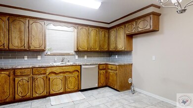 105 Rosewood St, Texarkana, TX 75501 - photo 2