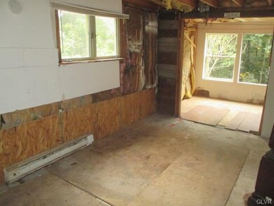 465 Rock Cliff Rd, Emmaus, PA 18049 - photo 4