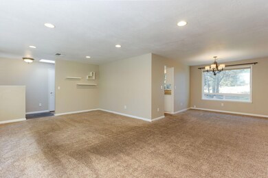 61335 Robin Hood Ln, Bend, OR 97702 - photo 6