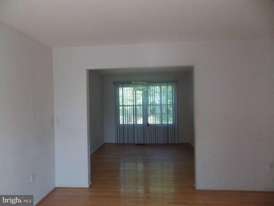 409 Nalley Rd, Hyattsville, MD 20785 - photo 3