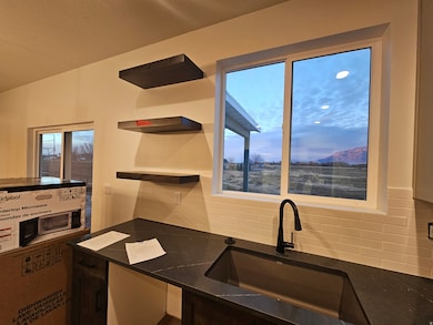3498 W 675 S unit 213, Harrisville, UT 84404 - photo 6
