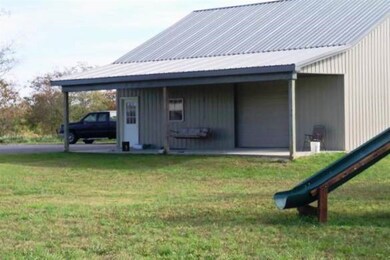 There is a 36' x 36' Pole Barn with a Loft.