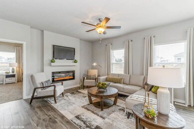 2882 Meadow Ct, Hiawatha, IA 52233 - photo 4