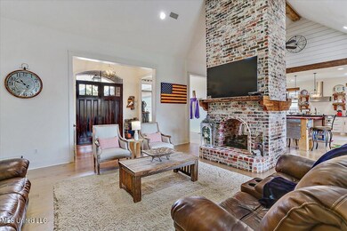 06-1104 Sapphire St