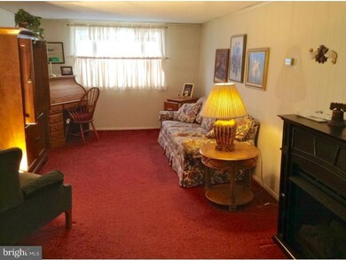 2816 Filbert Ave, Reading, PA 19606 - photo 6