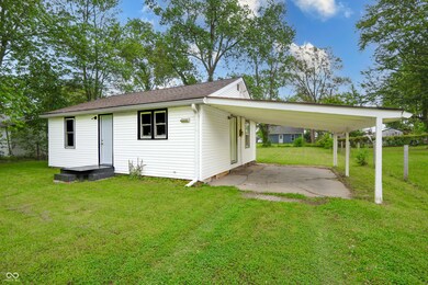 523 Patterson Rd, Columbus, IN 47203 - photo 4