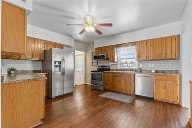 3750 Johnson Ave NW, Cedar Rapids, IA 52405 - photo 6