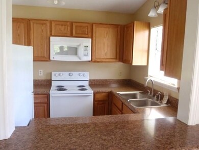 1807 Countrywood Blvd, Jacksonville, NC 28540 - photo 2