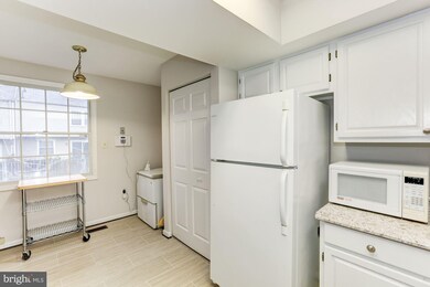 12525 Coral Grove Place, Germantown, MD 20874 - photo 7