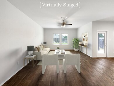 13963 Leigh Lake Ln, Shenandoah, TX 77384 - photo 2