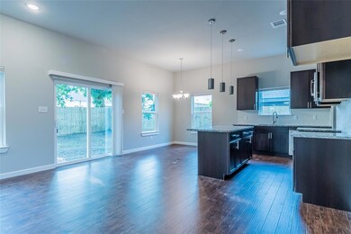 412 S Mcentire Ct, Fort Worth, TX 76108 - photo 4