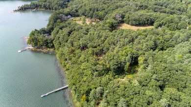 Perkins_Point_Road_0401