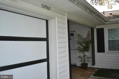 12907 Point Pleasant Dr, Fairfax, VA 22033 - photo 3