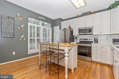 13006 Shamrock Glen Dr, Germantown, MD 20874 - photo 6