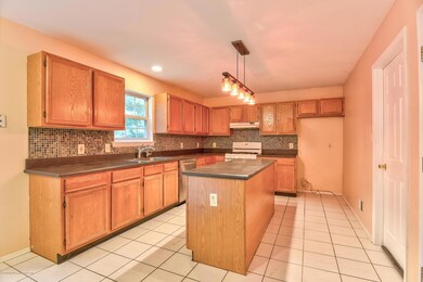 31 Enclosure Dr, Morganville, NJ 07751 - photo 2