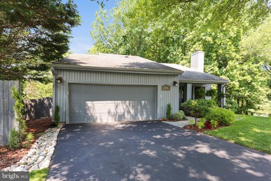 14728 Pebble Hill Ln, North Potomac, MD 20878 - photo 5