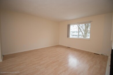 213 Warrington St, Lansing, MI 48911 - photo 2