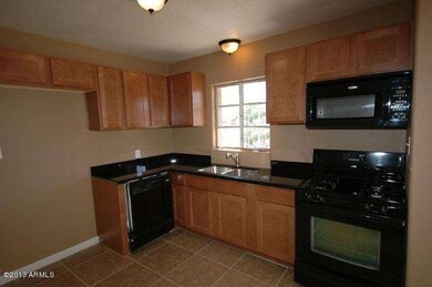 2246 E Willetta St, Phoenix, AZ 85006 - photo 2