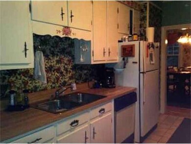 8 Brookfield Rd, Charlton, MA 01507 - photo 4