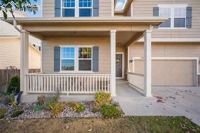 Covered porch to welcome you home!