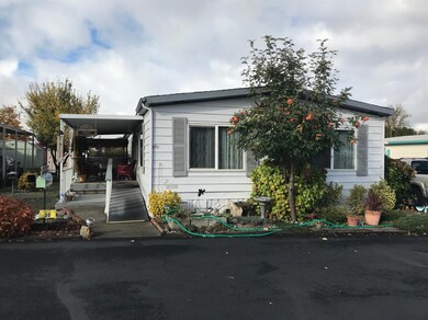 5076 Leonard Rd unit 30, Grants Pass, OR 97527 - photo 2