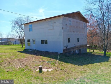 9432 Winchester Grade Rd, Berkeley Springs, WV 25411 - photo 2