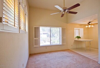 Family Room/Breakfast Nook