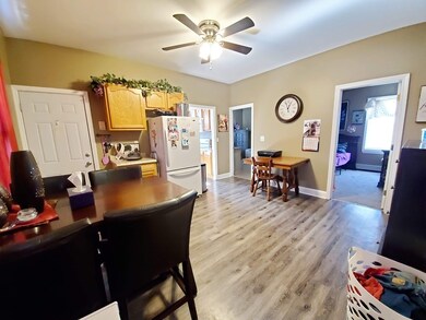 81 Hamlet St, Fall River, MA 02724 - photo 3