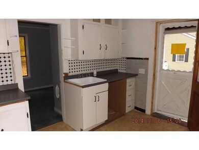 8 Goodrich Ave, Sanford, ME 04073 - photo 4