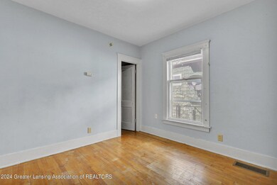 1038 Parker St, Lansing, MI 48912 - photo 6