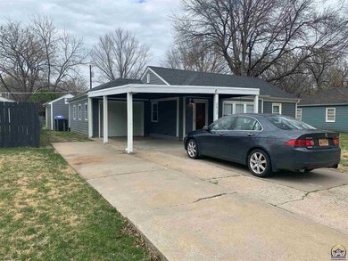 2412 SW 23rd St, Topeka, KS 66611 - photo 3