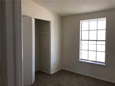 2101 Octubre Dr, El Paso, TX 79935 - photo 4