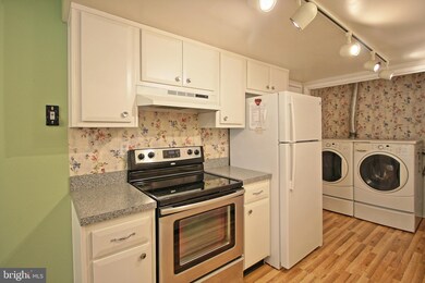 93 Dogwood Plaza unit B, Monroe Township, NJ 08831 - photo 7