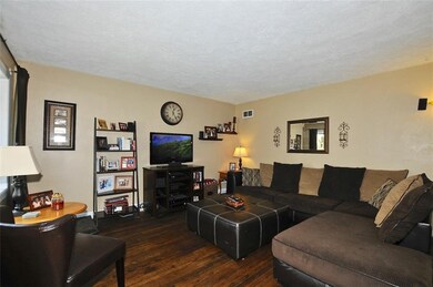 467 Pickett St, Plainfield, IN 46168 - photo 4