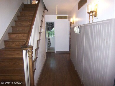 823 Empress Ct, Alexandria, VA 22308 - photo 4