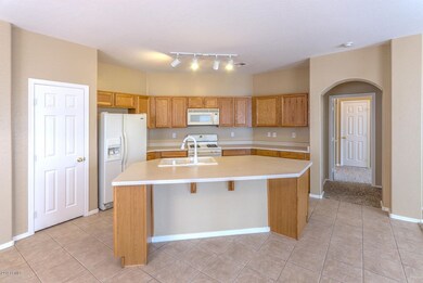 14841 W Desert Hills Dr-large-005-16-Kit