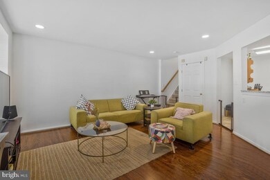 9221 Cardinal Forest Ln unit 32, Lorton, VA 22079 - photo 6