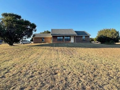 900 Bandera Trail, Granbury, TX 76048 - photo 4