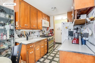 Harway Terrace unit 6J, Brooklyn, NY 11214 - photo 5