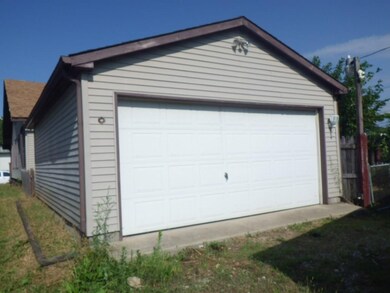 2412 S Walnut St, Muncie, IN 47302 - photo 4