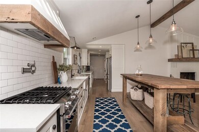 702 NW 7th St, Bentonville, AR 72712 - photo 5