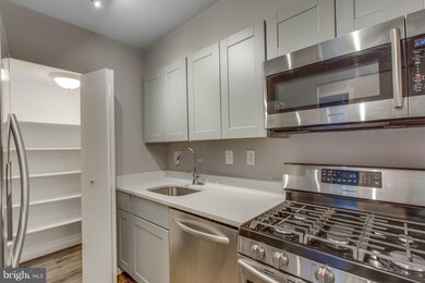 5914 Cove Landing Rd unit 301, Burke, VA 22015 - photo 2