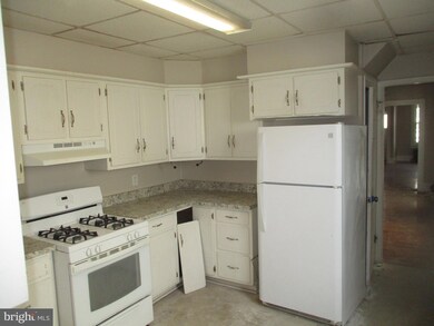 839 N 11th St, Reading, PA 19604 - photo 5