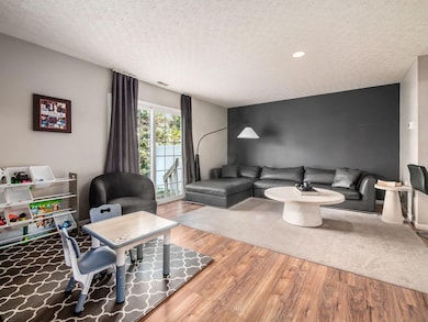 6154 Brice Park Dr unit 11G, Canal Winchester, OH 43110 - photo 2