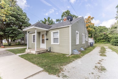 1223 Locust St, Anderson, IN 46016 - photo 2